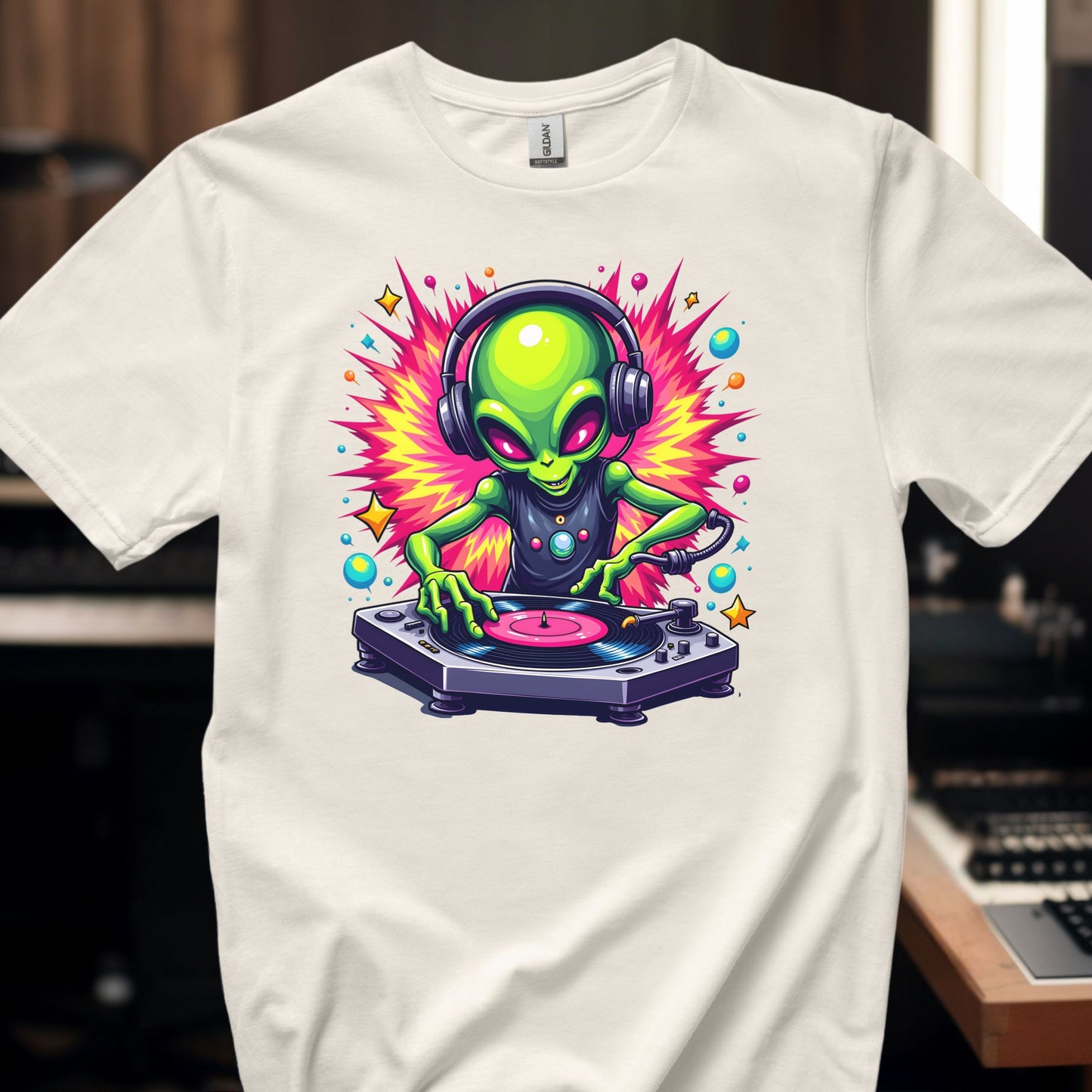 Green Alien DJ