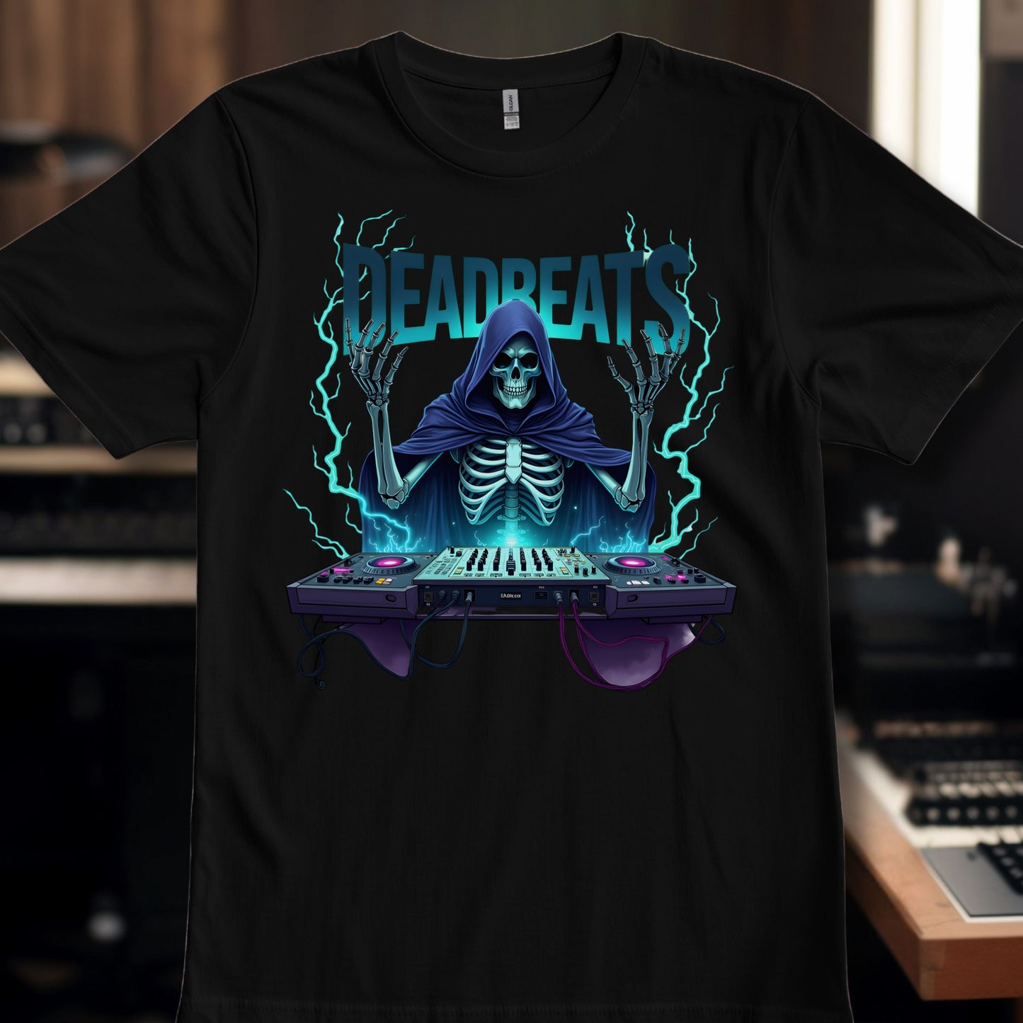 DJ Deadbeats with Lightening