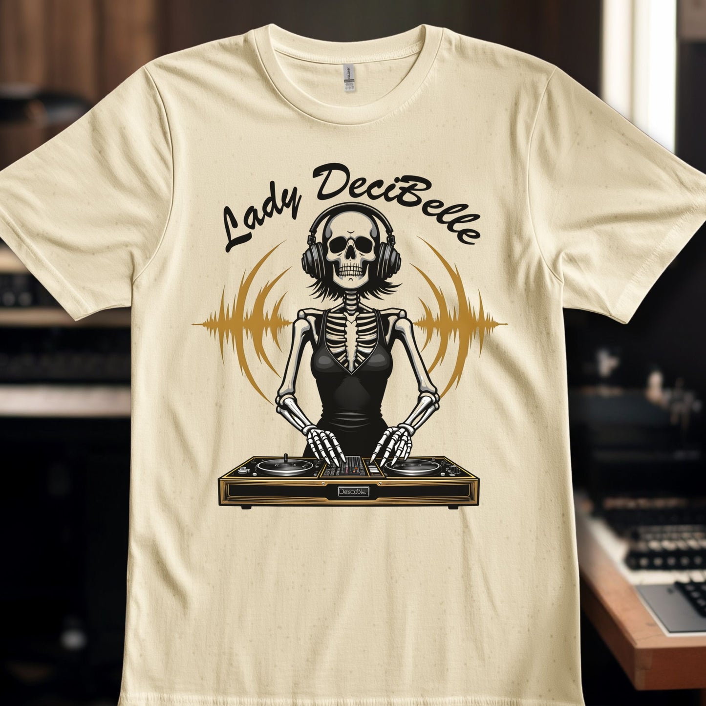 DJ Lady DeciBelle